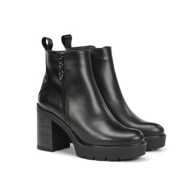 Dorking by Fluchos Alert...