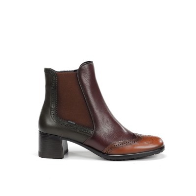 Dorking by Fluchos Ikia... 2