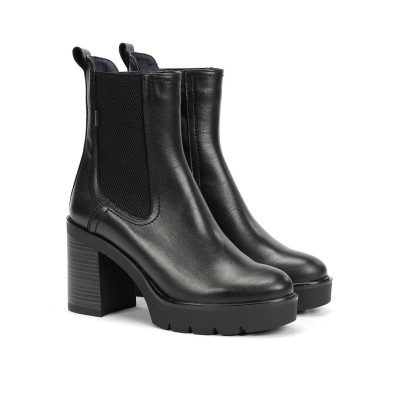 Dorking by Fluchos Alert...