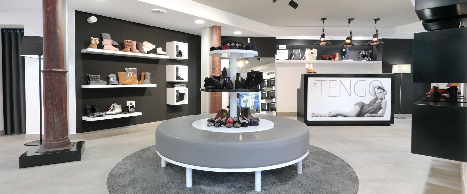 Zapatería Tengo Ángel Martínez Avenida Ordoño II Interior